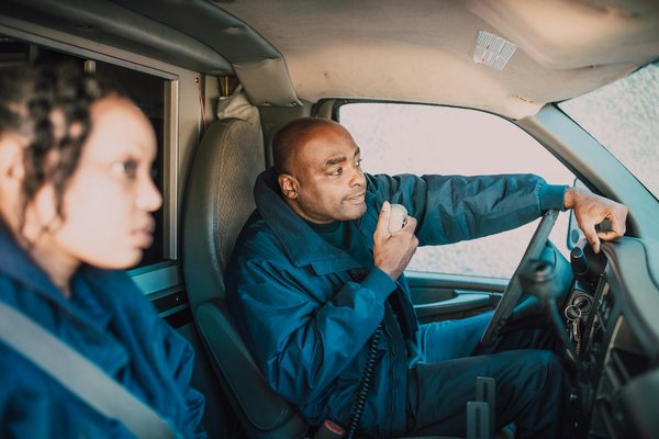 Comment choisir un électricien qualifié pour des réparations ?